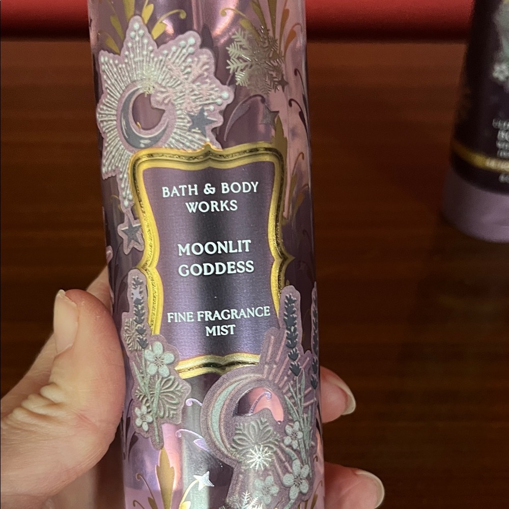 Bath & Body Works Moonlit Goddess Collection - Purple and Silver - Picture 2 of 15